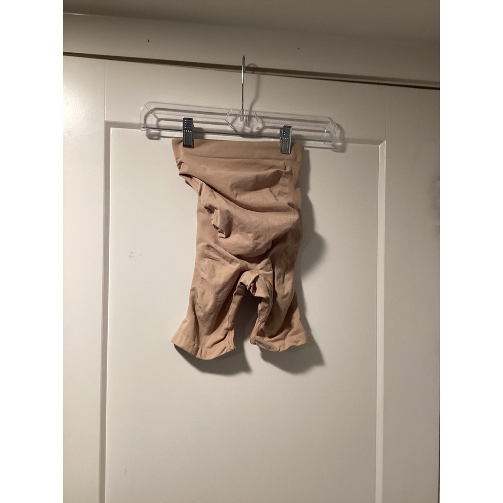 SKIMS Maternity Sculpting Short Mid Thigh Nude Beige Shapewear Size S/M
